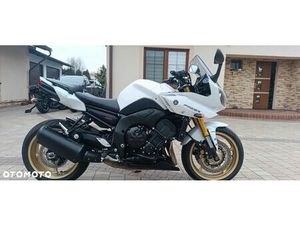 YAMAHA FZ8