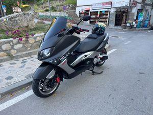 YAMAHA T-MAX BLACKMAX →