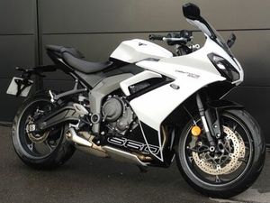 TRIUMPH  DAYTONA 660 2025 660 CM3 | MOTO SPORTIVE | 1 774 KM | BLANC | 95610 ERAGNY