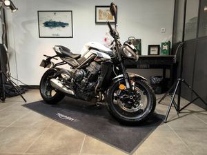 TRIUMPH STREET TRIPLE 765 R 2025 765 CM3 | MOTO ROADSTER | 4 462 KM | BLANC | 91310 MONTLHERY