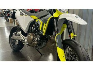 VENDO HUSQVARNA 701 SUPERMOTO (2022) USATA A GENOVA (CODICE 9892943) - MOTO.IT