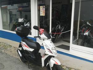 ORBITT III 125 COM TOP CASE REGUENGOS DE MONSARAZ