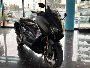 YAMAHA TMAX 560 T-MAX 560 TECH MAX BELLISSIMO - COME NUOVO!!! NERO