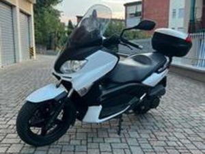 YAMAHA XMAX 250