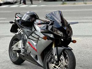 HONDA CBR 600 RR