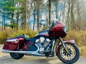 2022 INDIAN MOTORCYCLE CHALLENGER® LIMITED