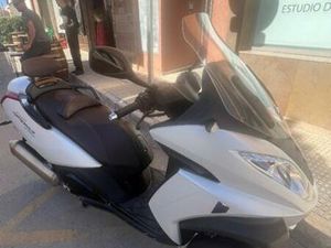 PEUGEOT - METROPOLIS ULTIMATE