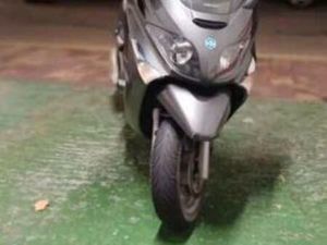 YAMAHA - PIAGGIO X EVO 250