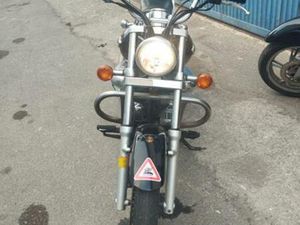 SUZUKI - INTRUDER VL 250