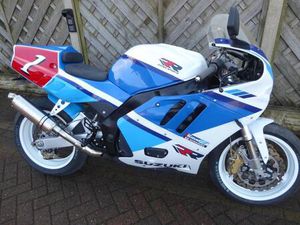 SUZUKI RF900 M REG GSXR BODY WORK FORKS SINGLE SEAT ALL FRESH PAINT GOOD PROJECT
