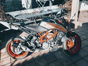 KTM - DUKE