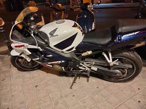 HONDA - CBR 600 F SPORT