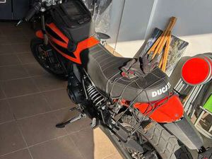 DUCATI SCRAMBLER 400 ARANCIONE