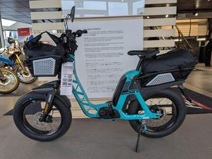 2023 '73 YAMAHA BOOSTER E-BIKE. 1 MILE ONLY WITH LUGGAGE BAGS. ONLY £2,595!