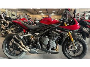 VENDO TRIUMPH SPEED TRIPLE 1200 RS (2021 - 24) USATA A FIRENZE (CODICE 9892755) - MOTO.IT