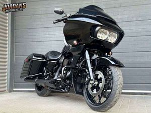 HARLEY-DAVIDSON ROAD GLIDE SPECIAL 114 ZWART