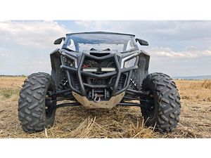 CAN-AM MAVERICK X3 →