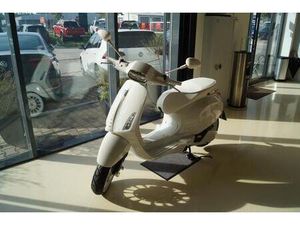 VESPA 125 SPRINT JUSTIN BIEBER EDITION*NEU*