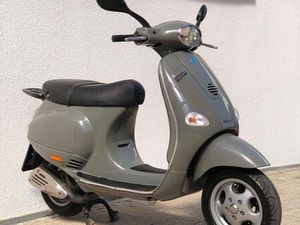 VESPA ET4 150 CCM M19 LEADER NEU LACKIERT AUDI NARDOGRAU
