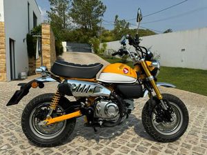 HONDA MONKEY 125 - BANANA YELLOW CASTELO (SESIMBRA)