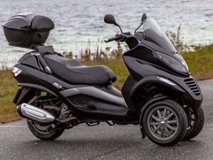 PIAGGIO MP3 250