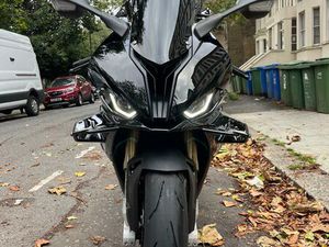 BMW S 1000 RR SPORT SUPER SPORTS PETROL CLAW-SHIFTED EURO 5 (209 PS) 999 CC
