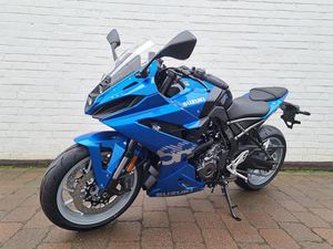 GSX-8R MY25 35 KW FÜHRERSCHEIN A2