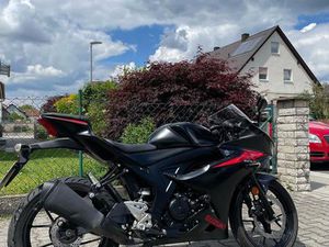 SUZUKI GSX R 125