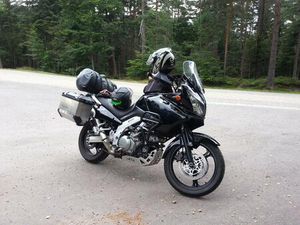 SUZUKI VSTROM DL 1000 MIT ALUKOFFERN #QUASI 1 HD.#