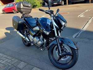 SUZUKI GW 250 INAZUMA