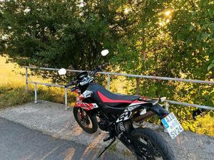 APRILIA SX 125 TOP- GEPFLEGT WENIG KM, TÜV NEU