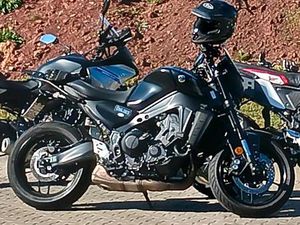 YAMAHA MT09