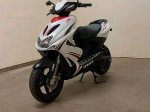 YAMAHA AEROX R 50 CCM ROLLER