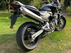 HONDA HORNET 600 - 2004 - NUR 10.800KM - GEPFLEGT