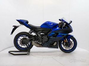 YAMAHA YZF - R 7