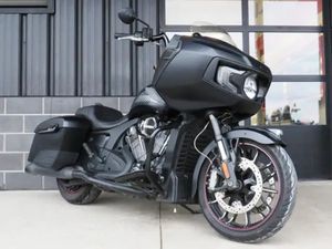 2021 INDIAN MOTORCYCLE CHALLENGER DARK HORSE THUNDER BLACK SMOKE