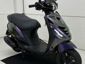 PIAGGIO ZIP E4 FULL OPTION | DRAGON CAMELEON | BROM — SCOOTERS | PIAGGIO — MARKTPLAATS