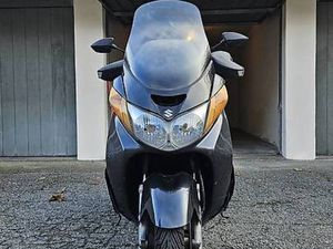 SUZUKI BURGMAN AN 400 2004 CANTON TESSIN -