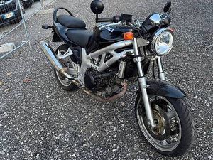 SUZUKI SV 650 CANTON TESSIN -