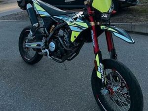 FANTIC 125 2019 4TAKT CASA SUPERMOTO