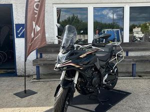 VOGE DS 500 - LED, ABS, LCD, USB, VORFÜHRER, SCHWARZ