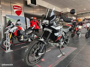DUCATI DESERT X