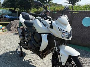 MOTO KAWASAKI Z750