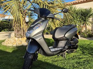 SCOOTER PEUJEOT KISBEE GT