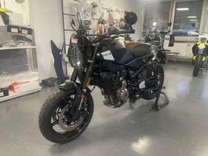 HUSQVARNA SVARTPILEN 801 ( 2024 )