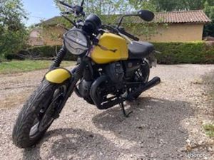 MOTO GUZZI V7 STONE