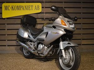 HONDA NT650V • 2003