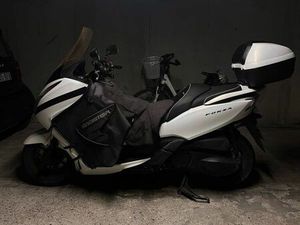HONDA FORZA 300 ABS – EXCELLENT ÉTAT TOP CASE + JUPE BAGSTER