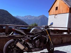 TRIUMPH SPEED TRIPLE RS