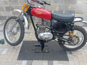 ② BSA B50T 250 CC 1972